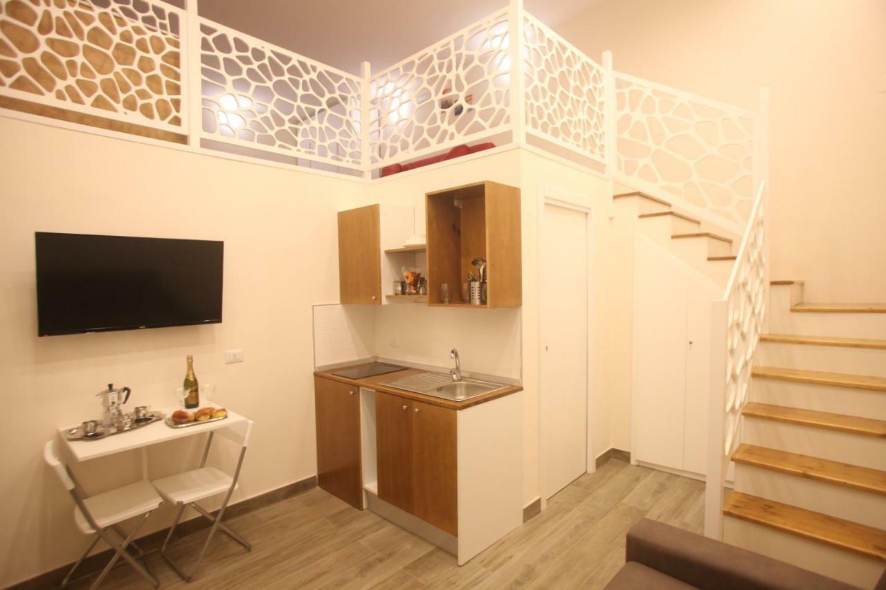 Garibaldi Station 2Punto0 Bed & Breakfast เนเปิลส์ ภายนอก รูปภาพ