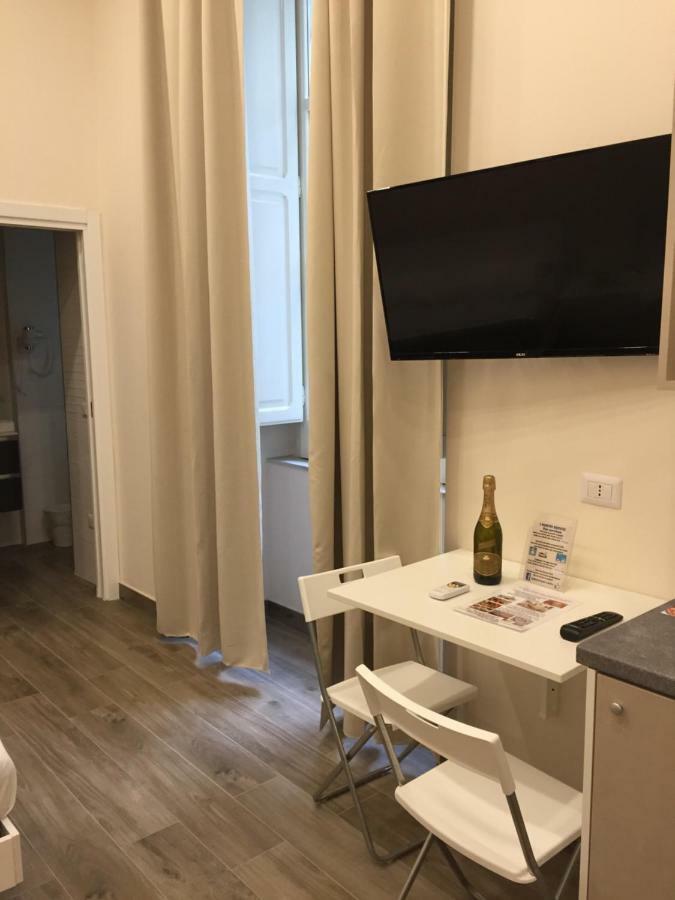 Garibaldi Station 2Punto0 Bed & Breakfast เนเปิลส์ ภายนอก รูปภาพ