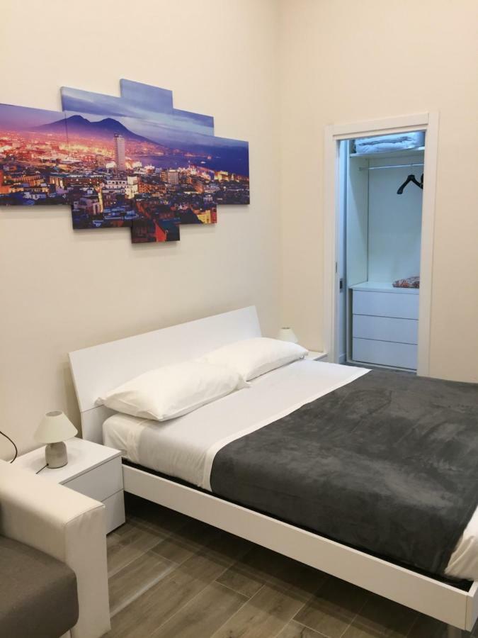 Garibaldi Station 2Punto0 Bed & Breakfast เนเปิลส์ ภายนอก รูปภาพ