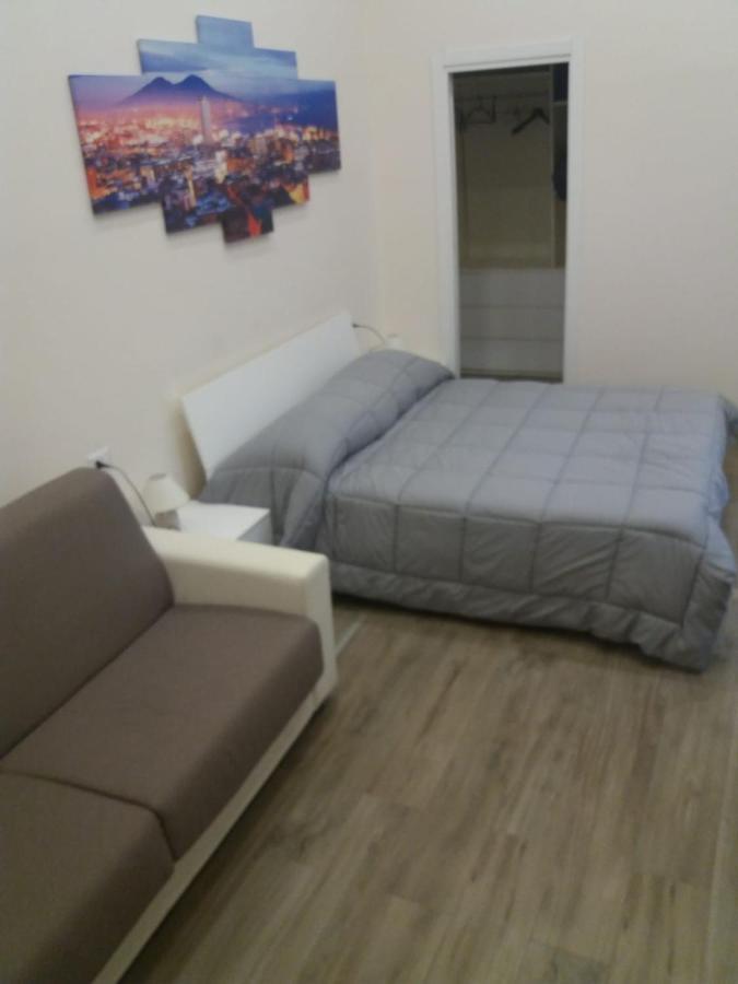 Garibaldi Station 2Punto0 Bed & Breakfast เนเปิลส์ ภายนอก รูปภาพ